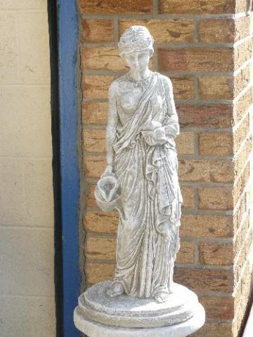 Pandora_Statue.jpg